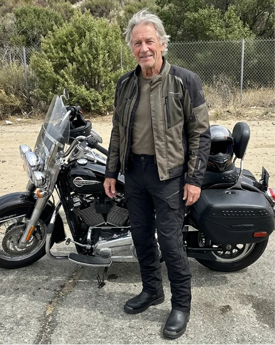 RoadVault rider